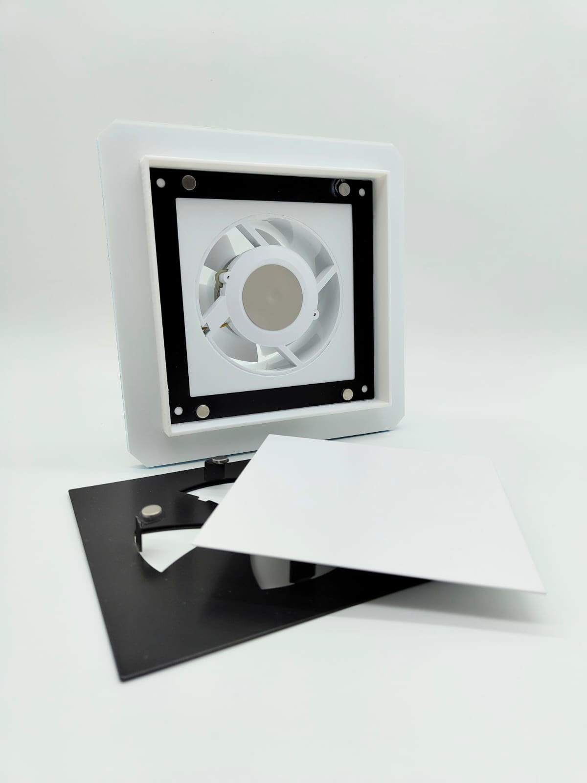 Теневой магнитный диффузор с вентилятором для потолков из гипсокартона квадрат 150x150/100 мм