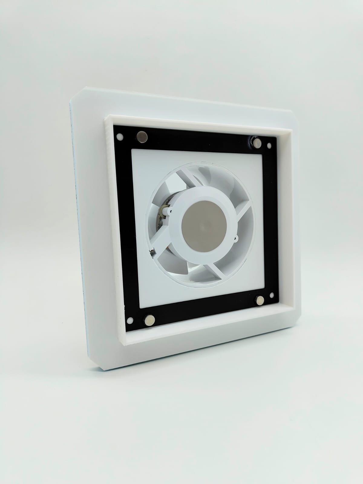 Теневой магнитный диффузор с вентилятором для потолков из гипсокартона квадрат 150x150/100 мм