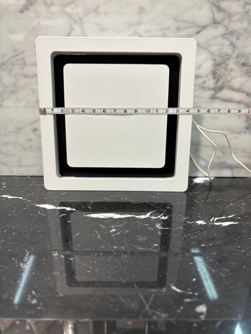 Диффузор на магнитах с вентилятором для потолков ТД100 черно-белый квадратный 100 мм